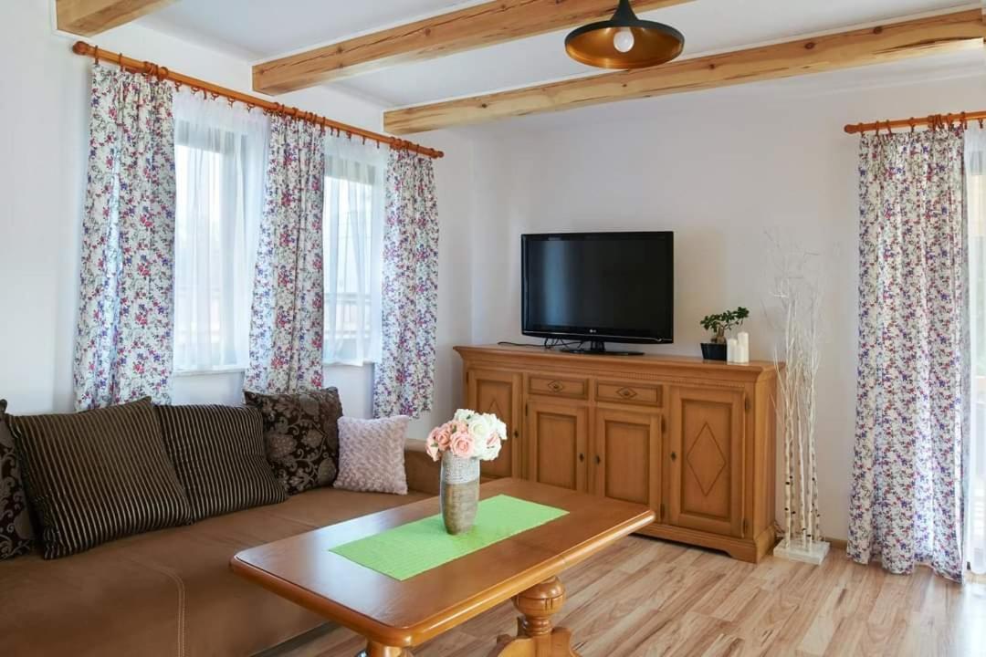 Sosnowy Domek Krasnobród Екстериор снимка
